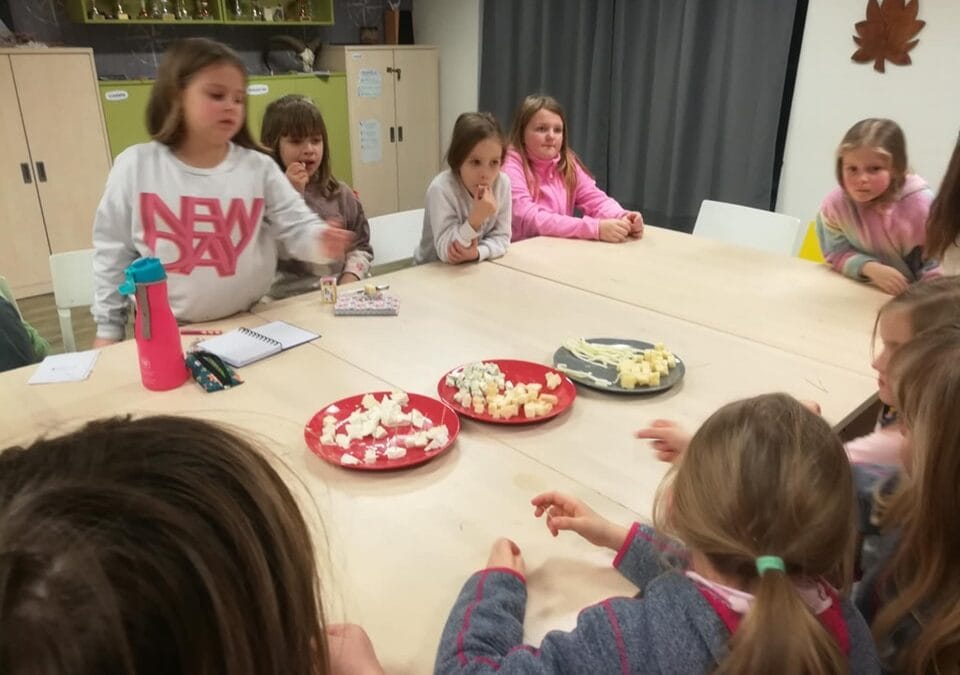 Speciální schůzka světlušek – oslavy mezinárodního dne sýrů